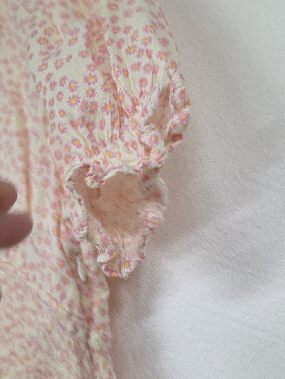 Smocked Pale Pink Floral V-Neck Mini Dress - Picture 10 of 12